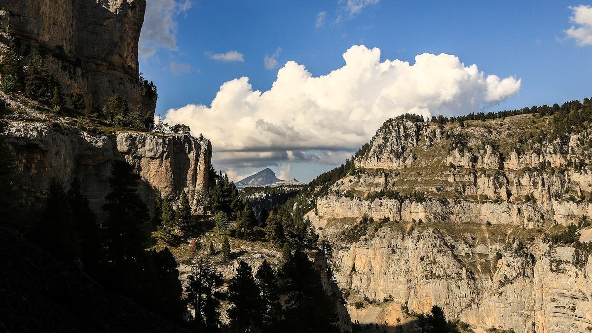 Les falaises du cirque d'Archiane